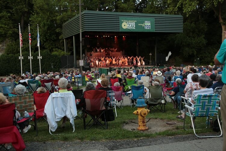 At the Springfield Summer Arts Festival, you can attend every event without spending a penny, making the festival a unique entertainment event.