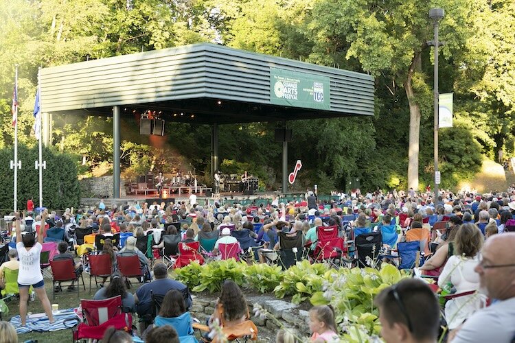 At the Springfield Summer Arts Festival, you can attend every event without spending a penny, making the festival a unique entertainment event.